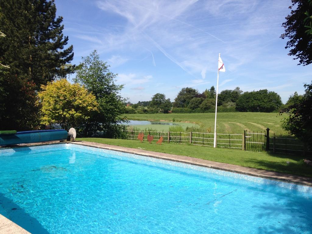 Whitethorn Bed And Breakfast Congleton Bagian luar foto
